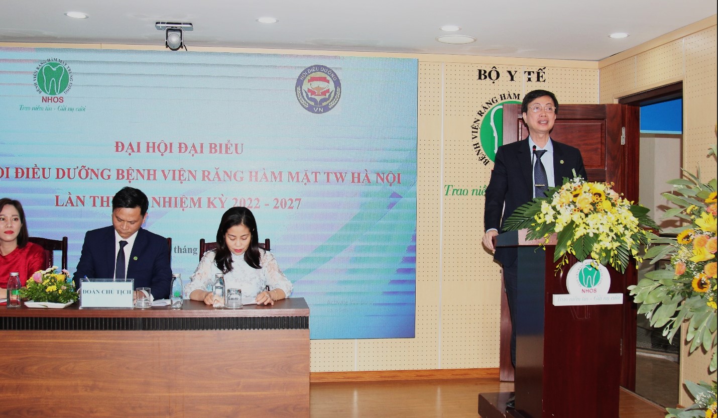 PGS.TS Nguyễn Quang Bình, Phó Giám đốc bệnh viện phát biểu chỉ đạo tại Đại hội